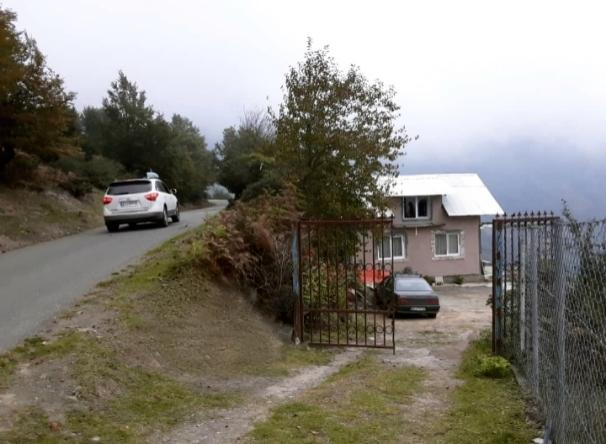 ویلای تراس دار با ویو جنگل و ابر ومه