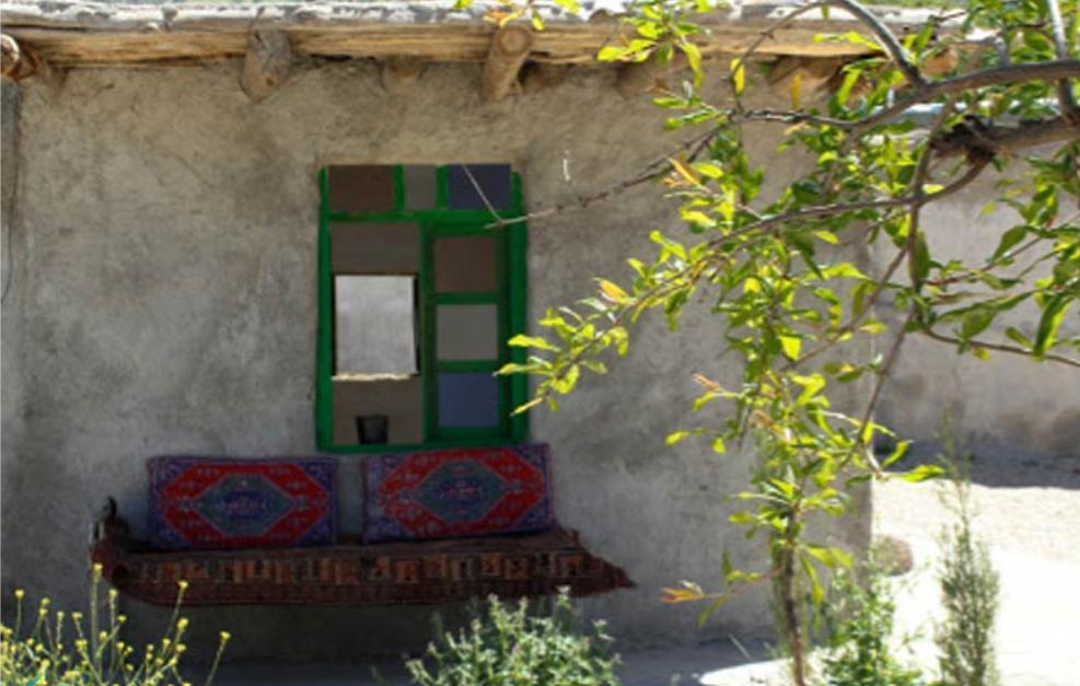 اقامتگاه بوم گردی روح الله پوش در سرفاریاب