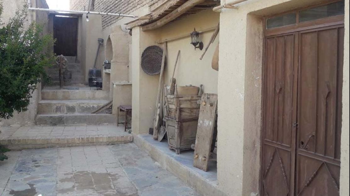 اقامتگاه بوم گردی خورزن در محلات