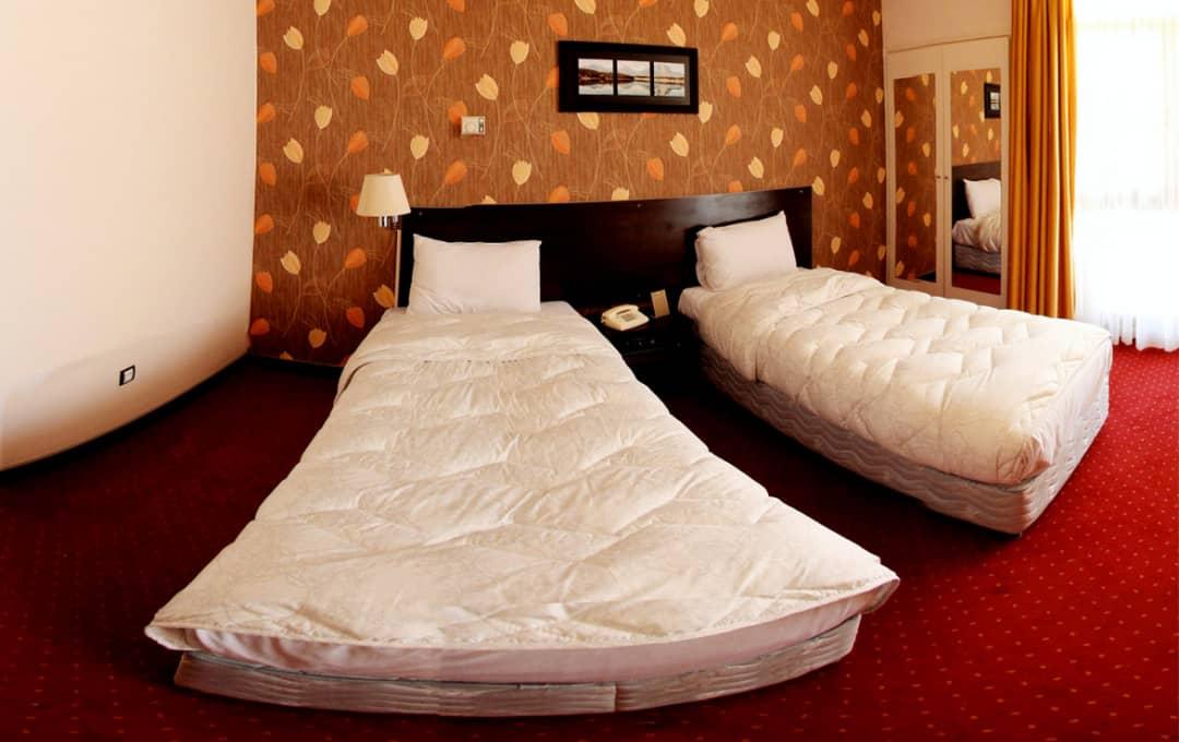 رزرو اتاق هتلی دو نفره در شهرکرد