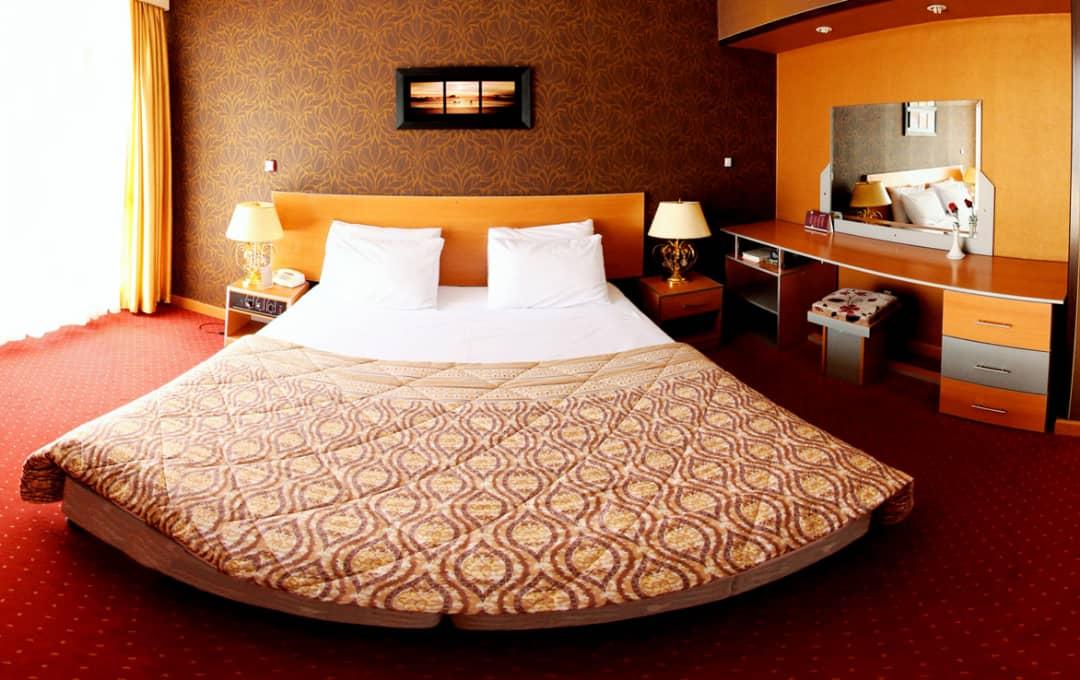 رزرو اتاق هتلی دو نفره در شهرکرد