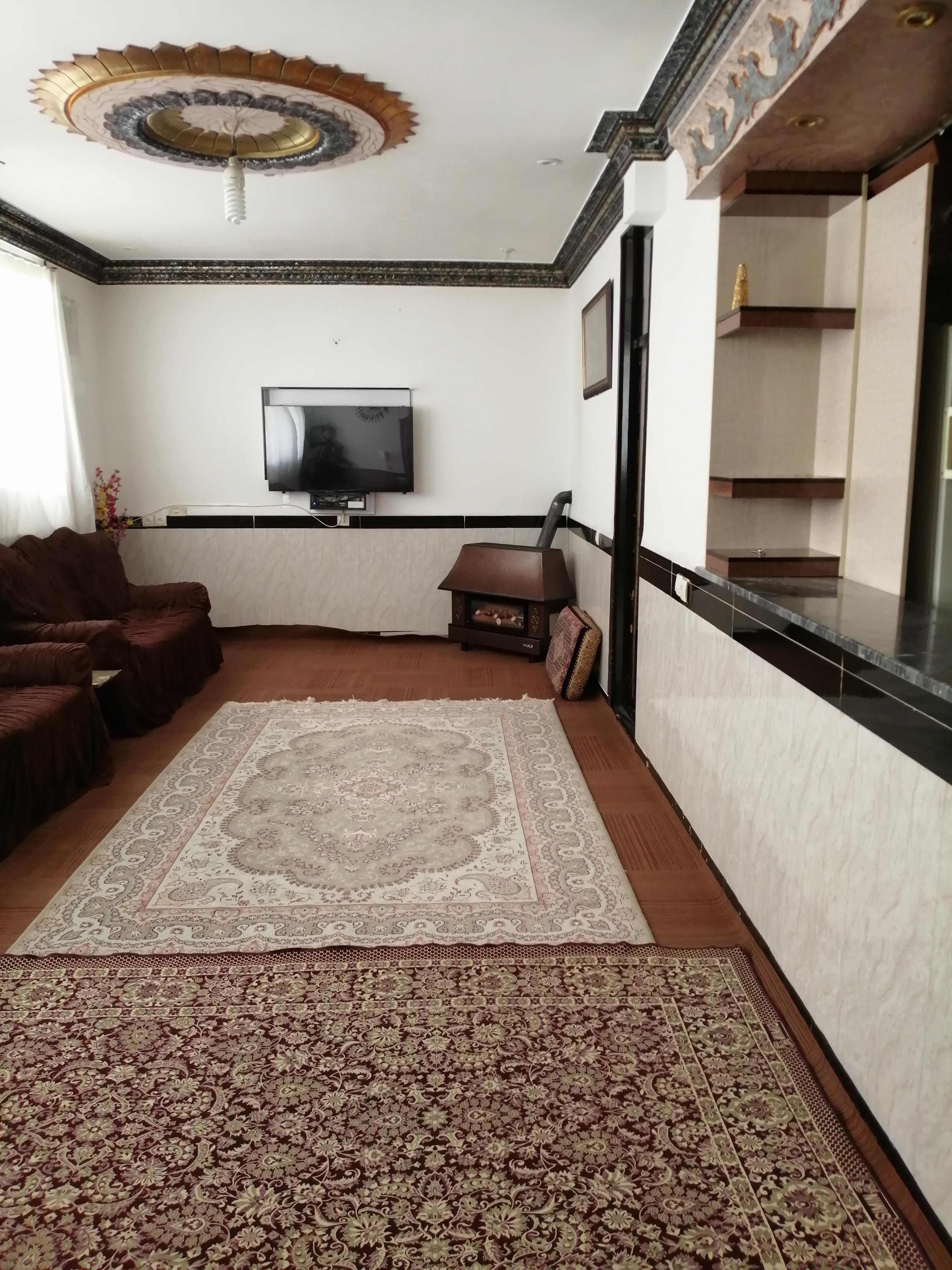 اجاره سوئیت آرامش درجنب میدان دریاچه زریوار