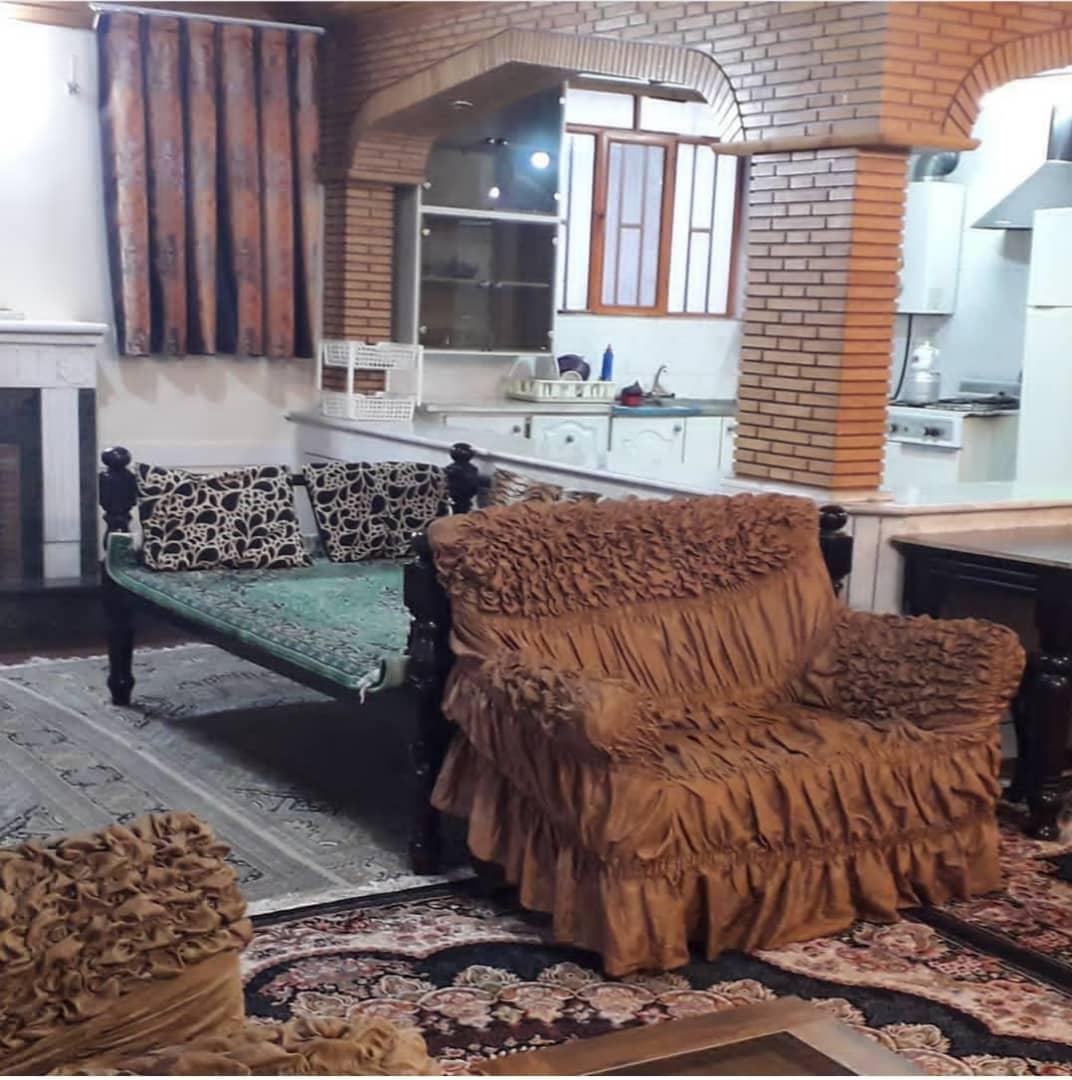 اجاره ویلا در باغ بهادران لب رودخانه