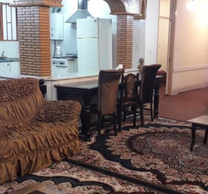 اجاره ویلا در باغ بهادران لب رودخانه