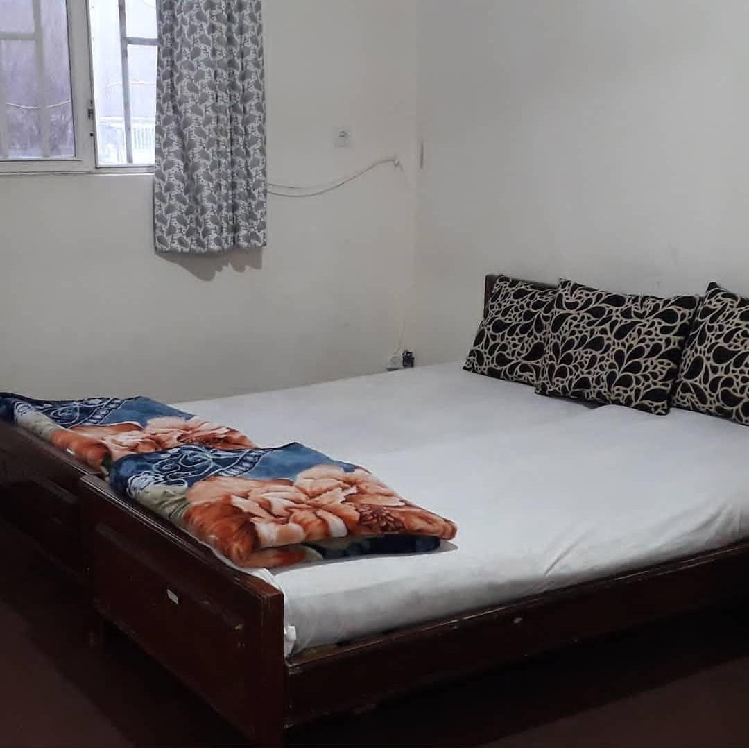 اجاره ویلا در باغ بهادران لب رودخانه