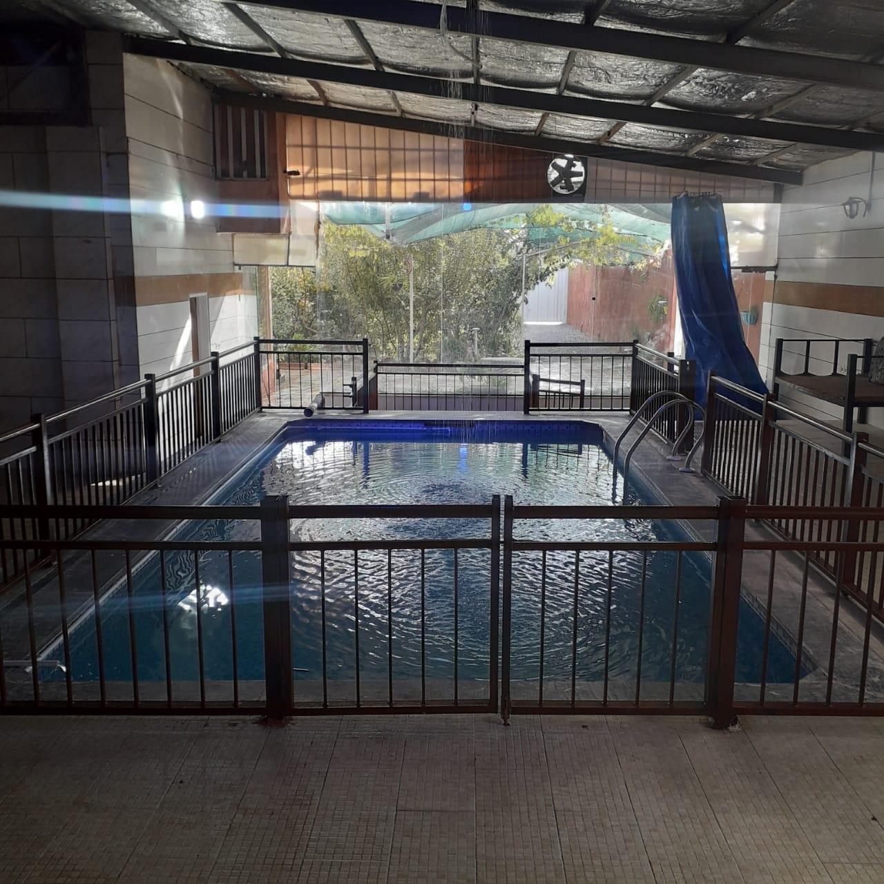 اجاره ویلا باغ با استخر سرپوشیده در خمینی شهر