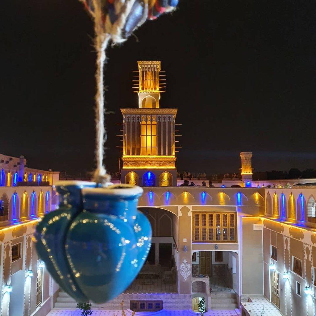 رزرو اتاق کلاه فرنگی اقامتگاه سنتی مالمیر