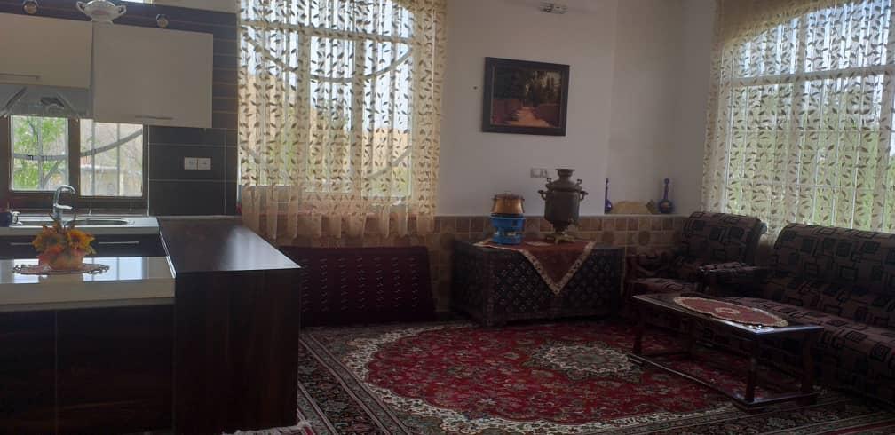 اجاره روزانه باغ ویلای گلاب در نیاسر کاشان