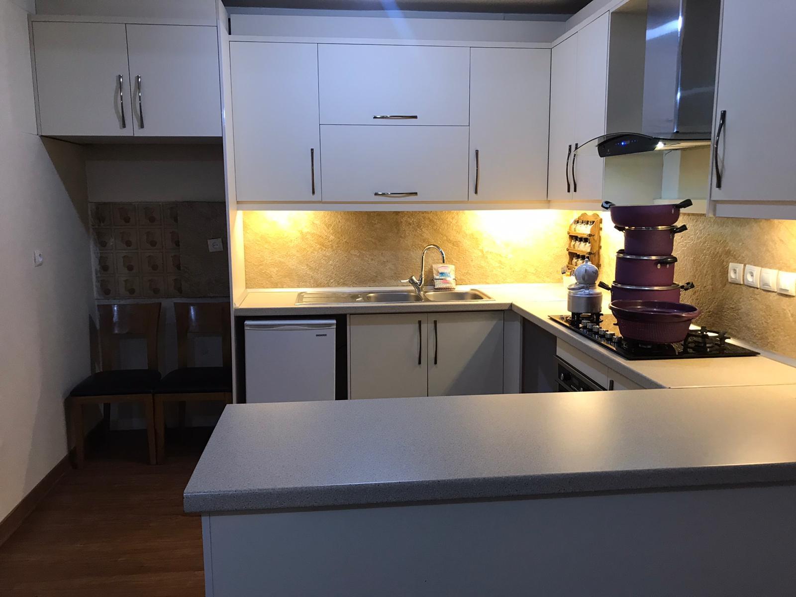 آپارتمان مبله140متری دو خواب شریعتی