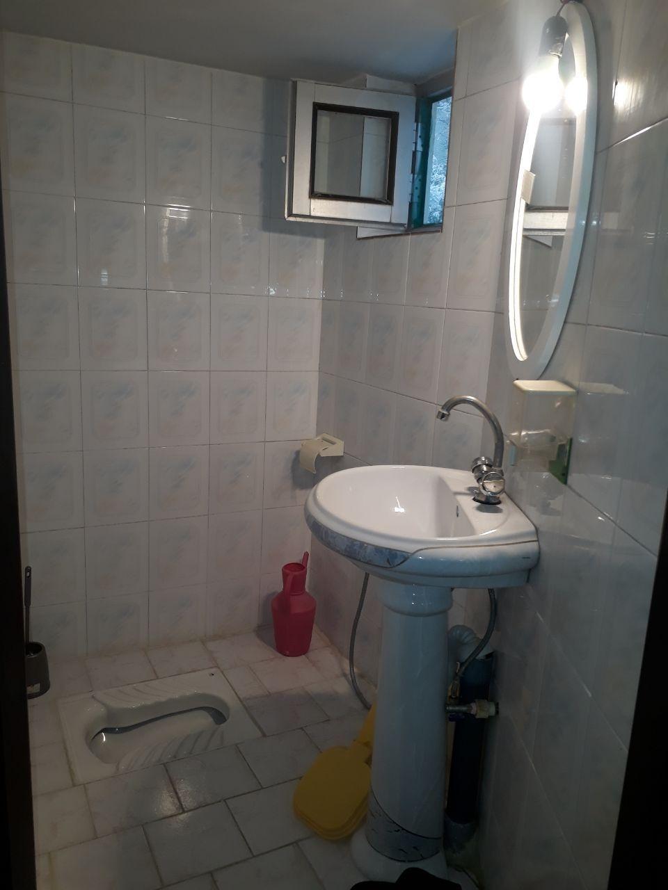 ویلا کنار رودخانه چشم انداز کوه و جنگل