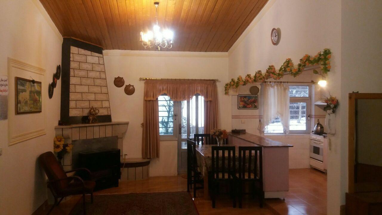 ویلا کنار رودخانه چشم انداز کوه و جنگل