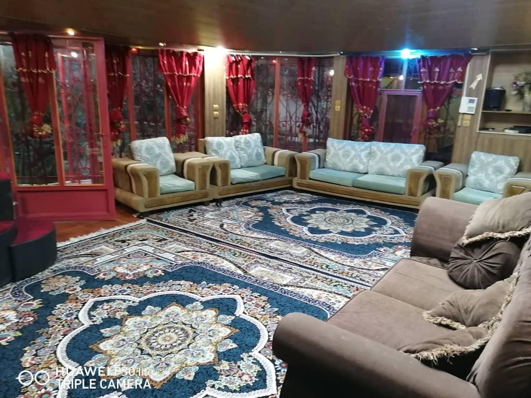 ویلا لوکس در باغ بهادران با استخر آبگرم