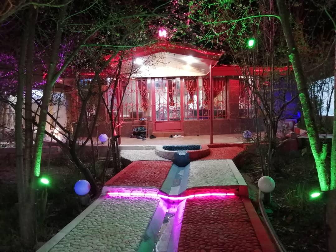 ویلا لوکس در باغ بهادران با استخر آبگرم