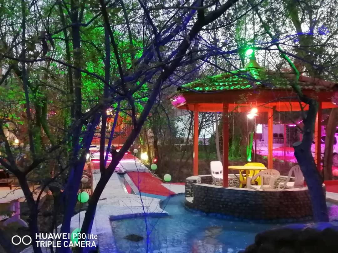 ویلا لوکس در باغ بهادران با استخر آبگرم