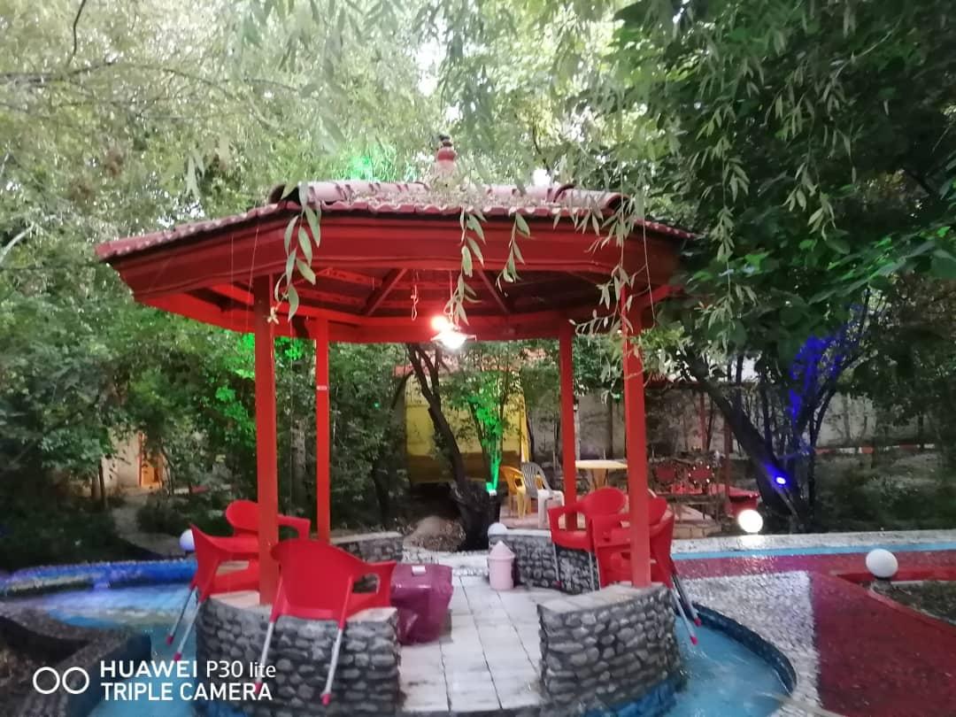 ویلا لوکس در باغ بهادران با استخر آبگرم