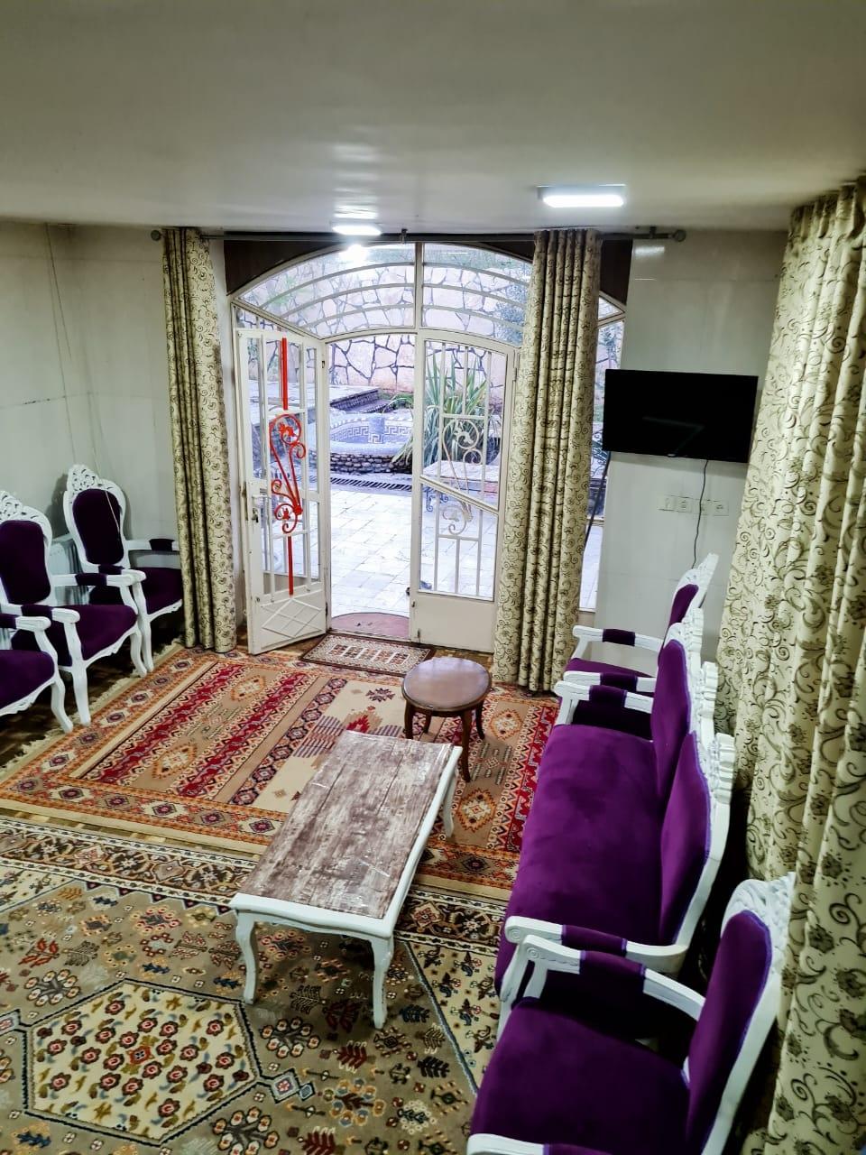 ویلادوبلکس استخر روباز باغ بهادران