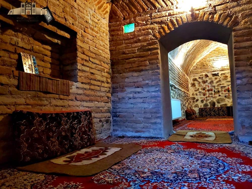 اقامتگاه بومگردی شاه عباسی ایزدخواست