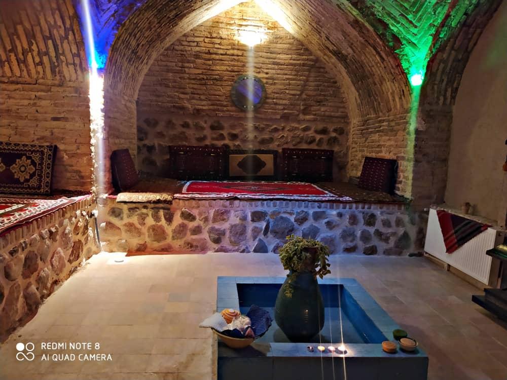 اقامتگاه بومگردی شاه عباسی ایزدخواست