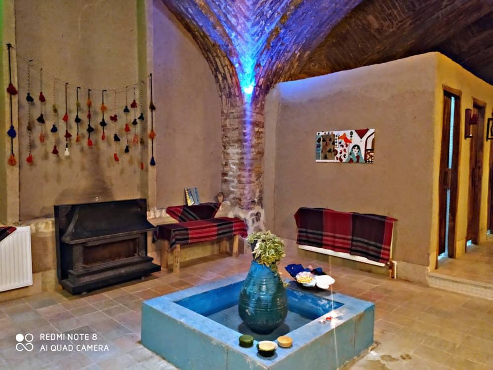 اقامتگاه بومگردی شاه عباسی ایزدخواست