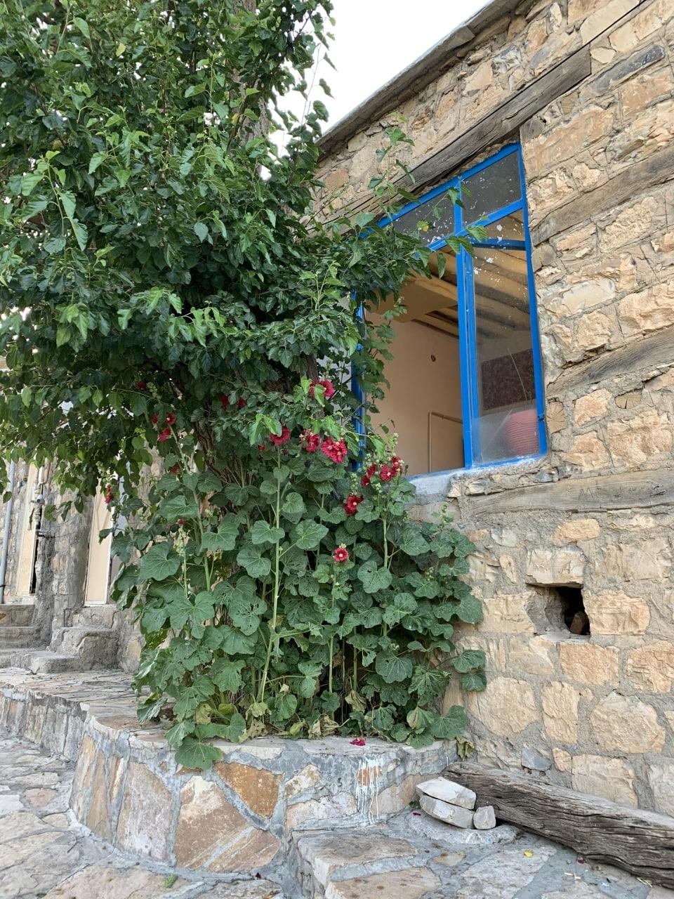 اقامتگاه طوبی در روستای خانقاه پاوه