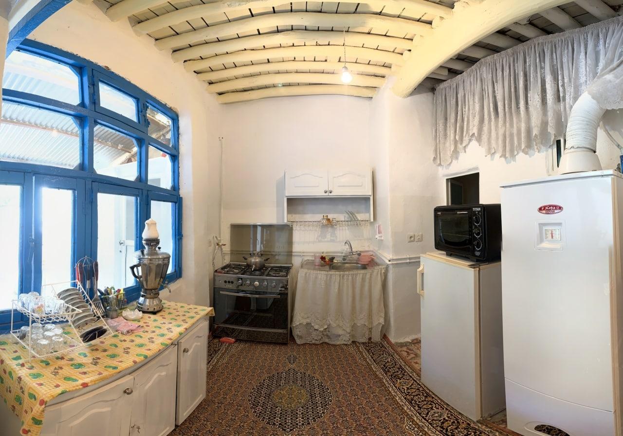 اقامتگاه طوبی در روستای خانقاه پاوه