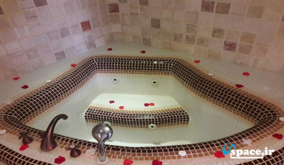 سوئیت چهار نفره کندوان تبریز با جکوزی