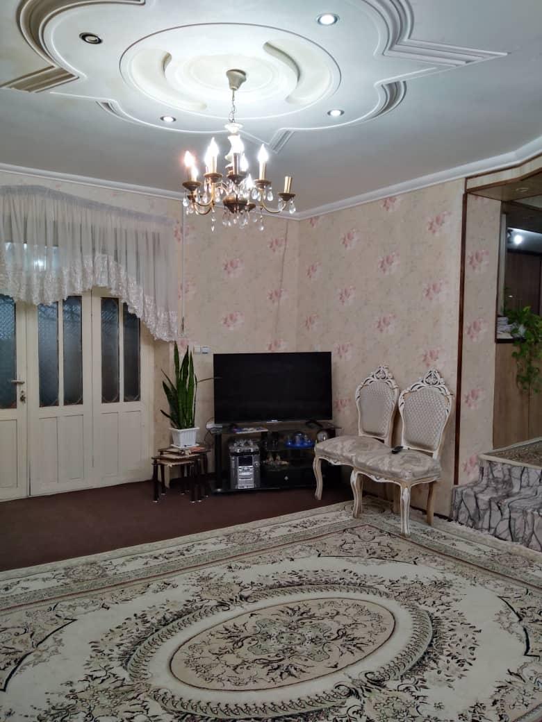 خانه مادربزرگه با کلبه درختی در ساحل لیسار تالش