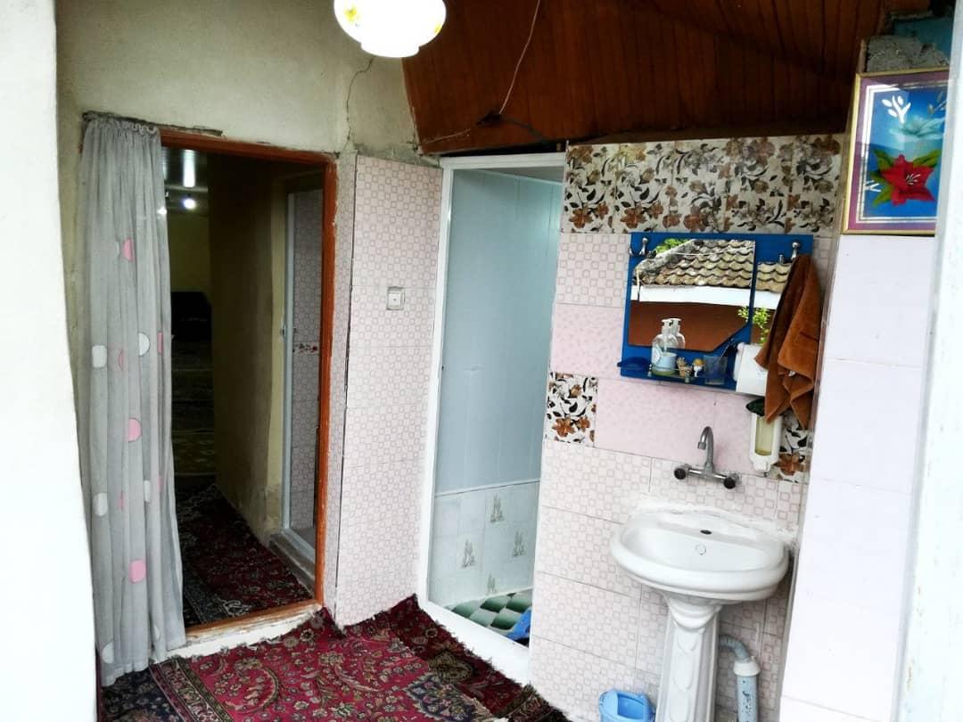 خانه مادربزرگه با کلبه درختی در ساحل لیسار تالش