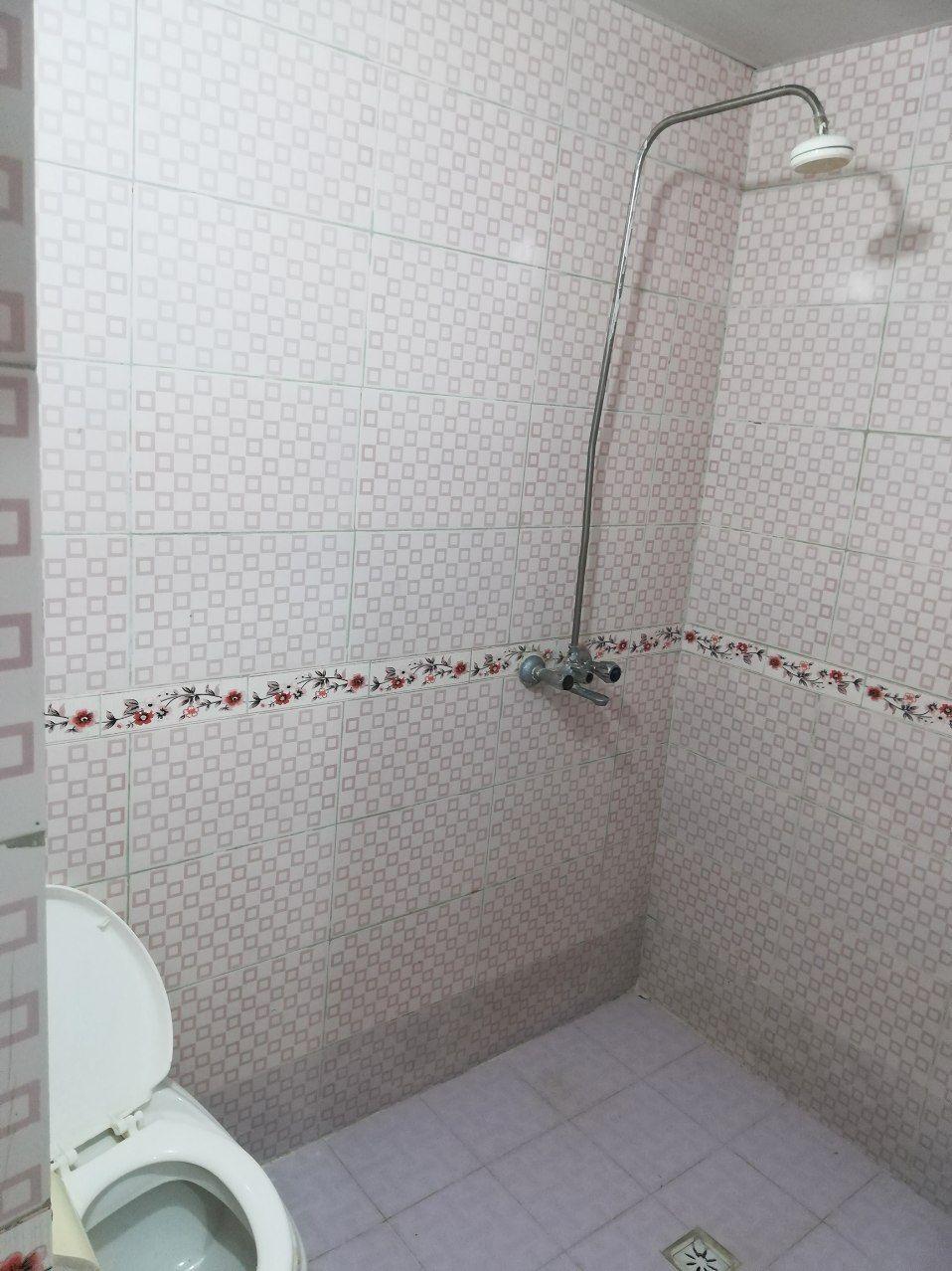 خانه مادربزرگه با کلبه درختی در ساحل لیسار تالش