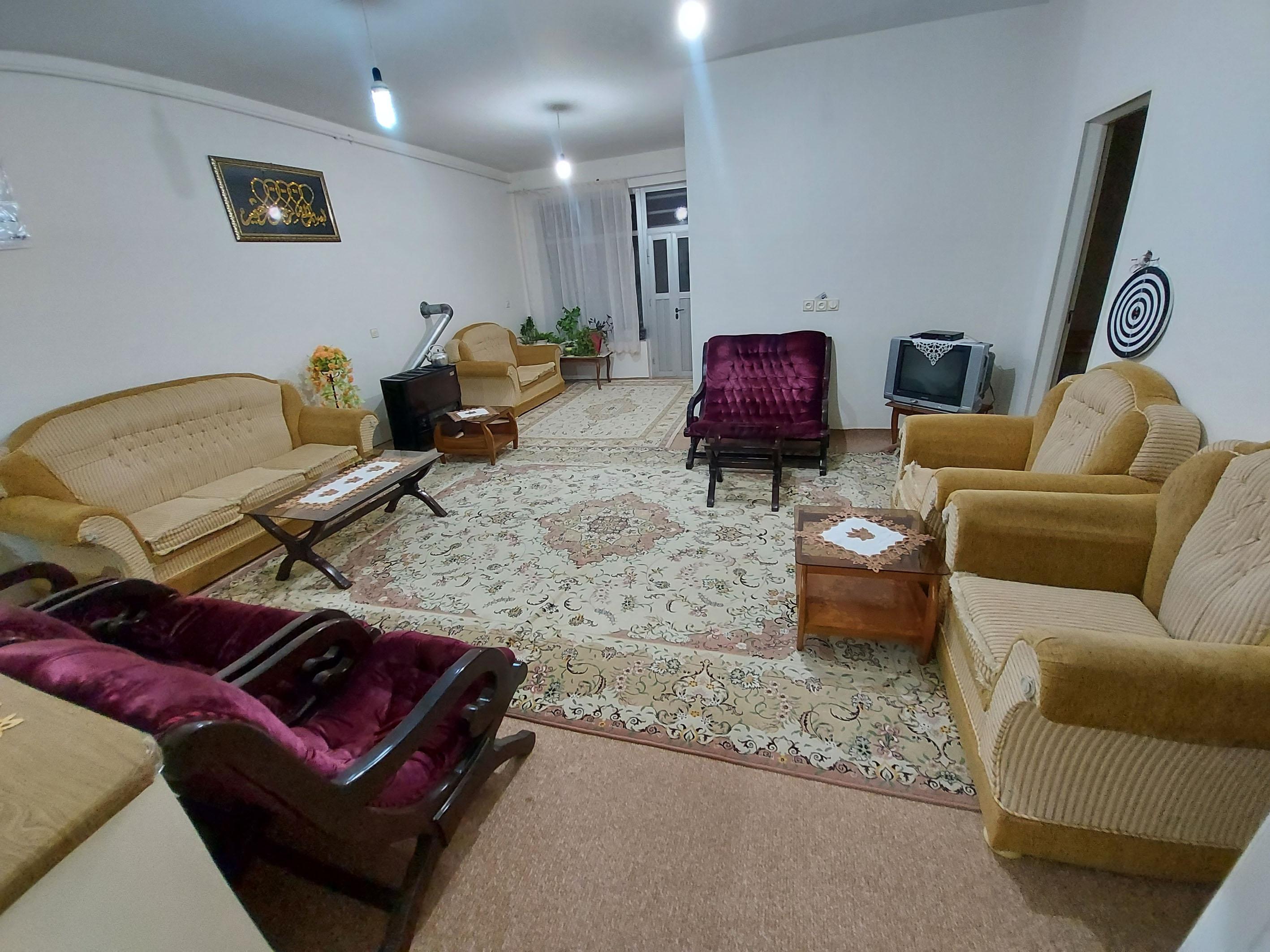 سوئیت فدک در شهر گیوی شهرستان کوثر