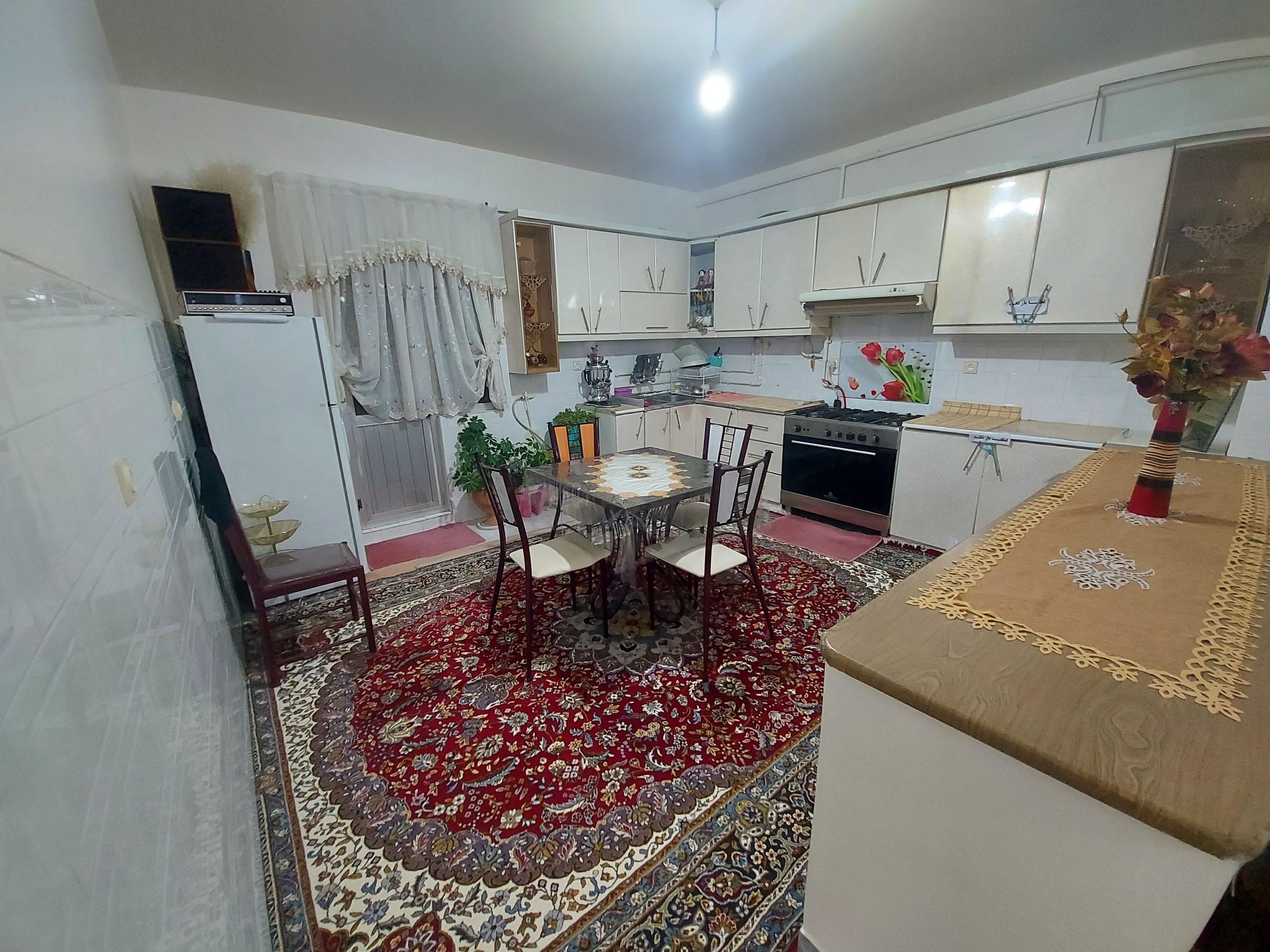 سوئیت فدک در شهر گیوی شهرستان کوثر