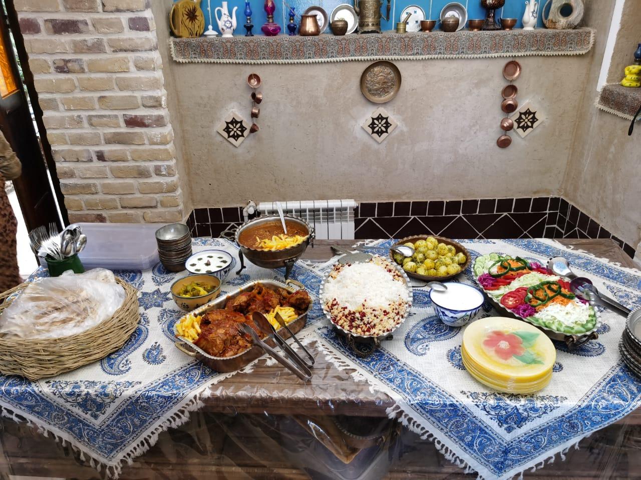 رزرو سوئیت 3 نفره در خور و بیابانک