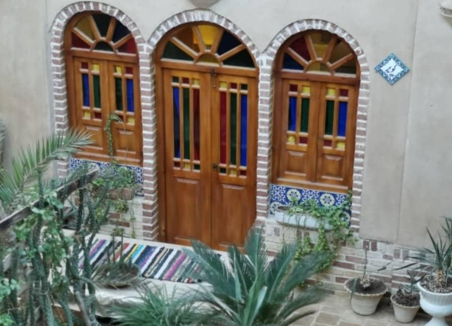 رزرو روزانه اتاق در خور و بیابانک