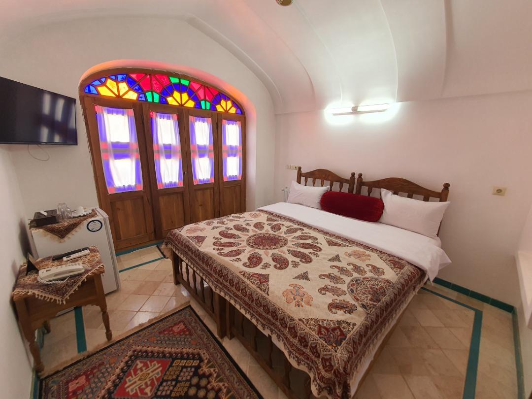 اجاره اتاق 2 تخته دبل در هتل اطلسی کاشان