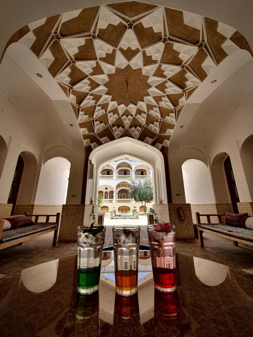 اجاره اتاق4 تخته هتل اطلسی در کاشان