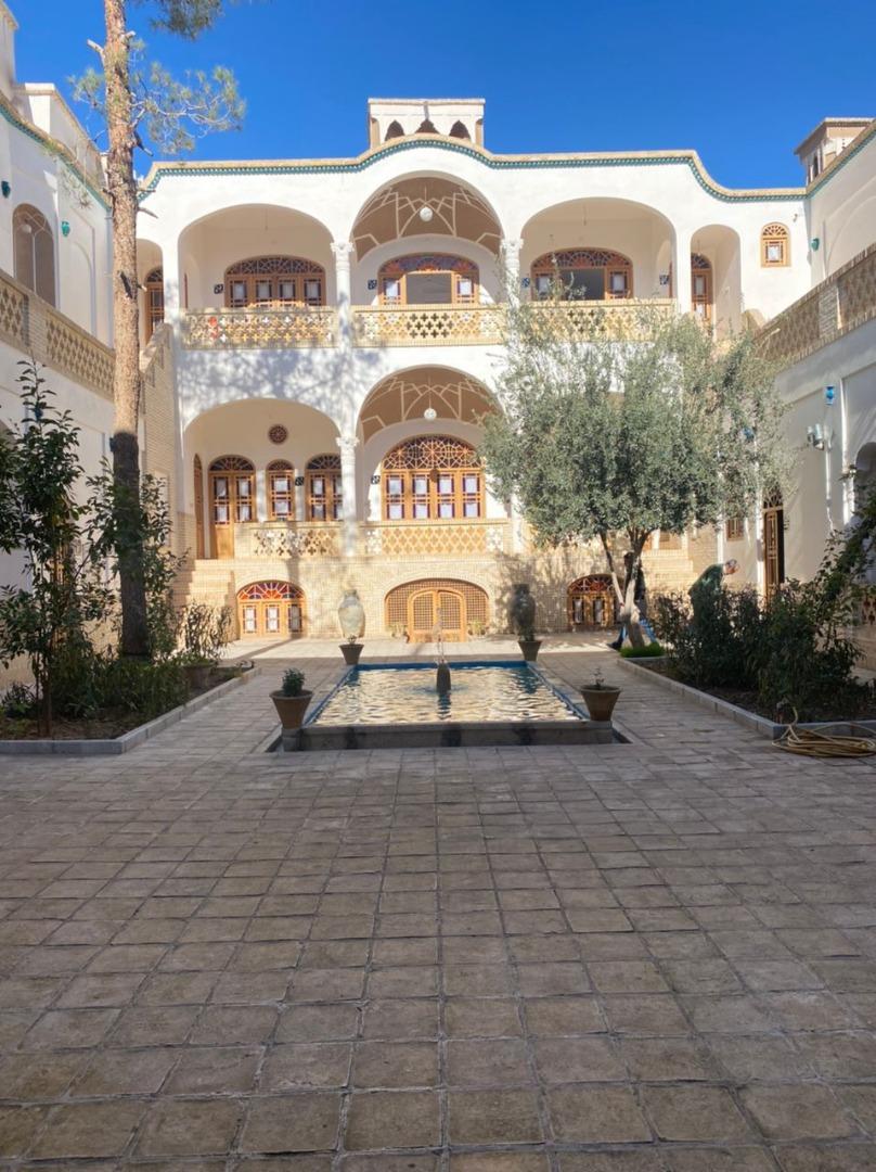 اجاره اتاق4 تخته هتل اطلسی در کاشان