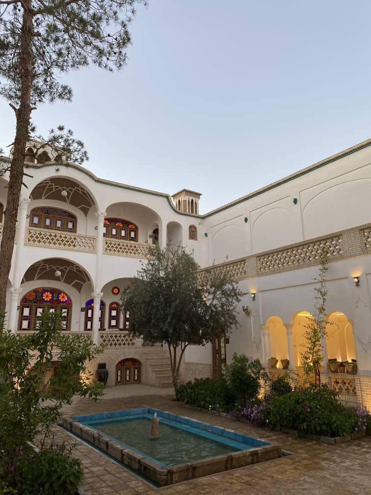 اجاره اتاق4 تخته هتل اطلسی در کاشان