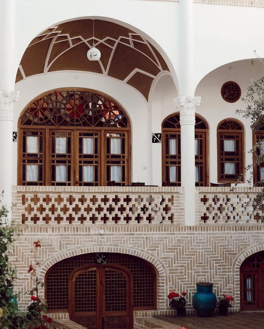 اجاره اتاق4 تخته هتل اطلسی در کاشان