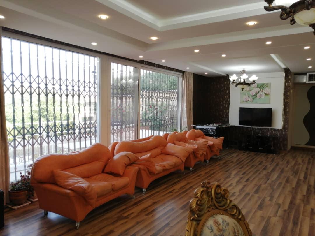 اجاره روزانه ویلا باغ شیک در رشتقون