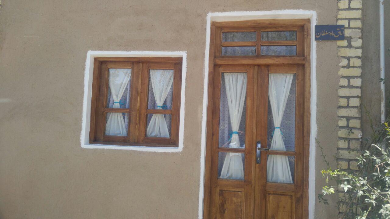 اجاره اقامتگاه بوم گردی سرای جواهر در نطنز