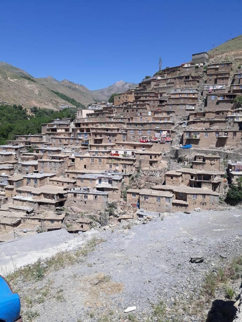 اقامتگاه بوم گردی واران در سنندج