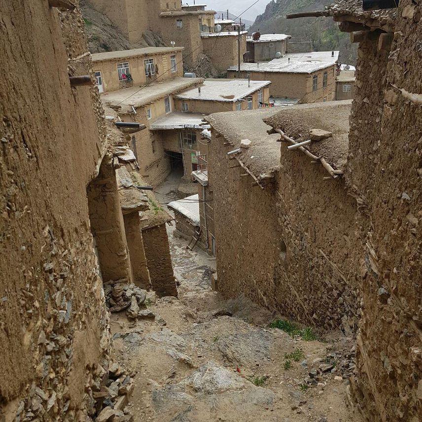 اقامتگاه بوم گردی واران در سنندج