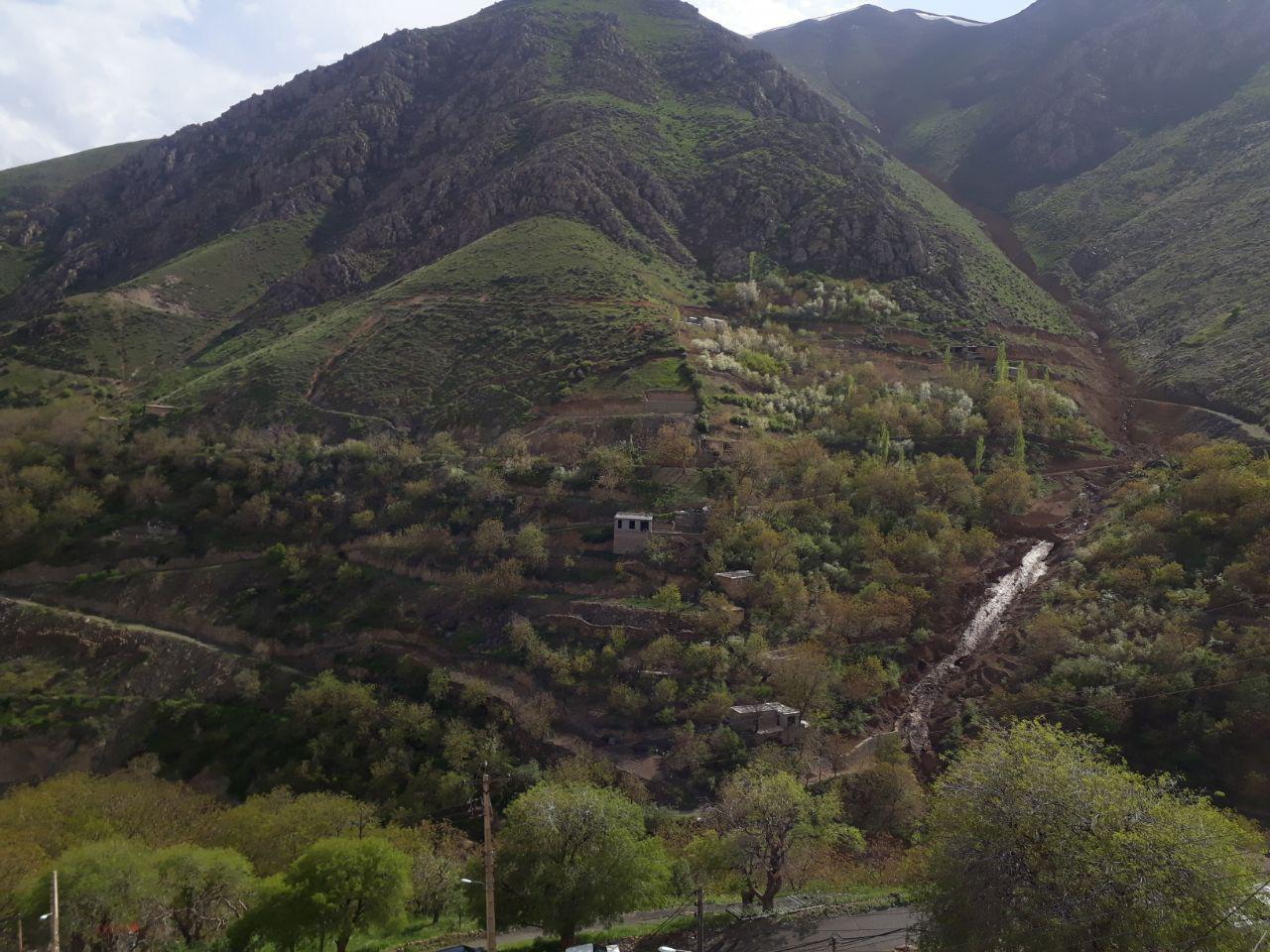 اقامتگاه بوم گردی واران در سنندج