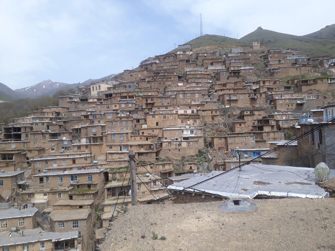 اقامتگاه بوم گردی واران در سنندج