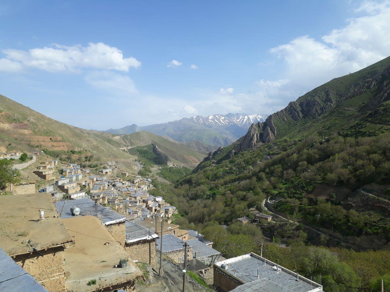 اقامتگاه بوم گردی واران در سنندج