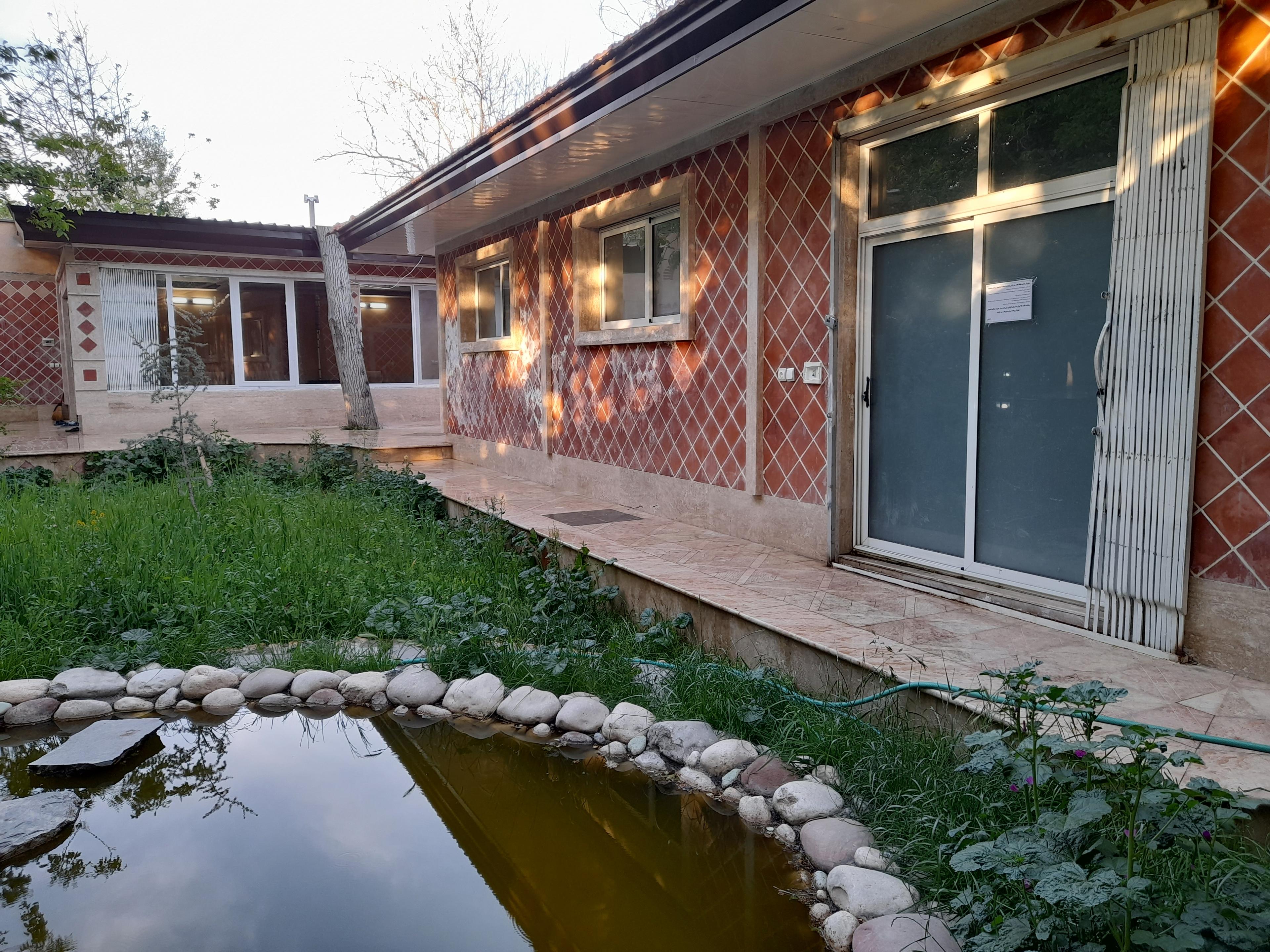 اجاره ویلا استخردار ابگرم باغ بهادران