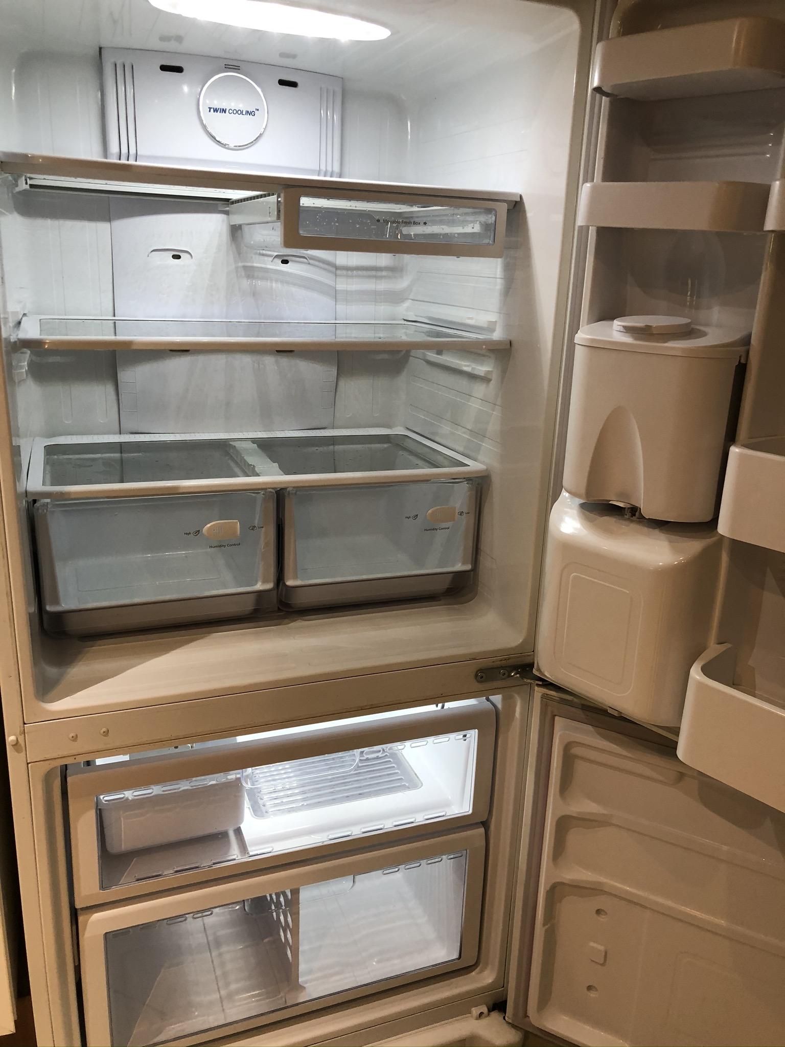 اجاره ویلا نوشهر استخردار آبگرم با سقف متحرک