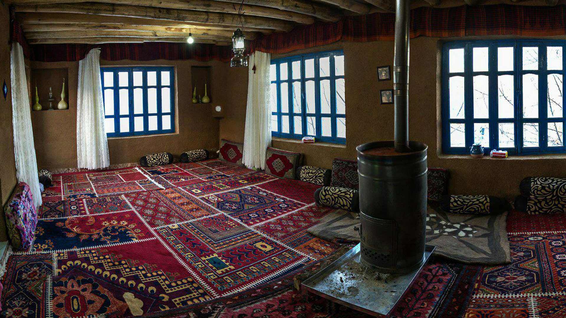 اقامتگاه بوم گردی نشینگه ی بنار در مریوان