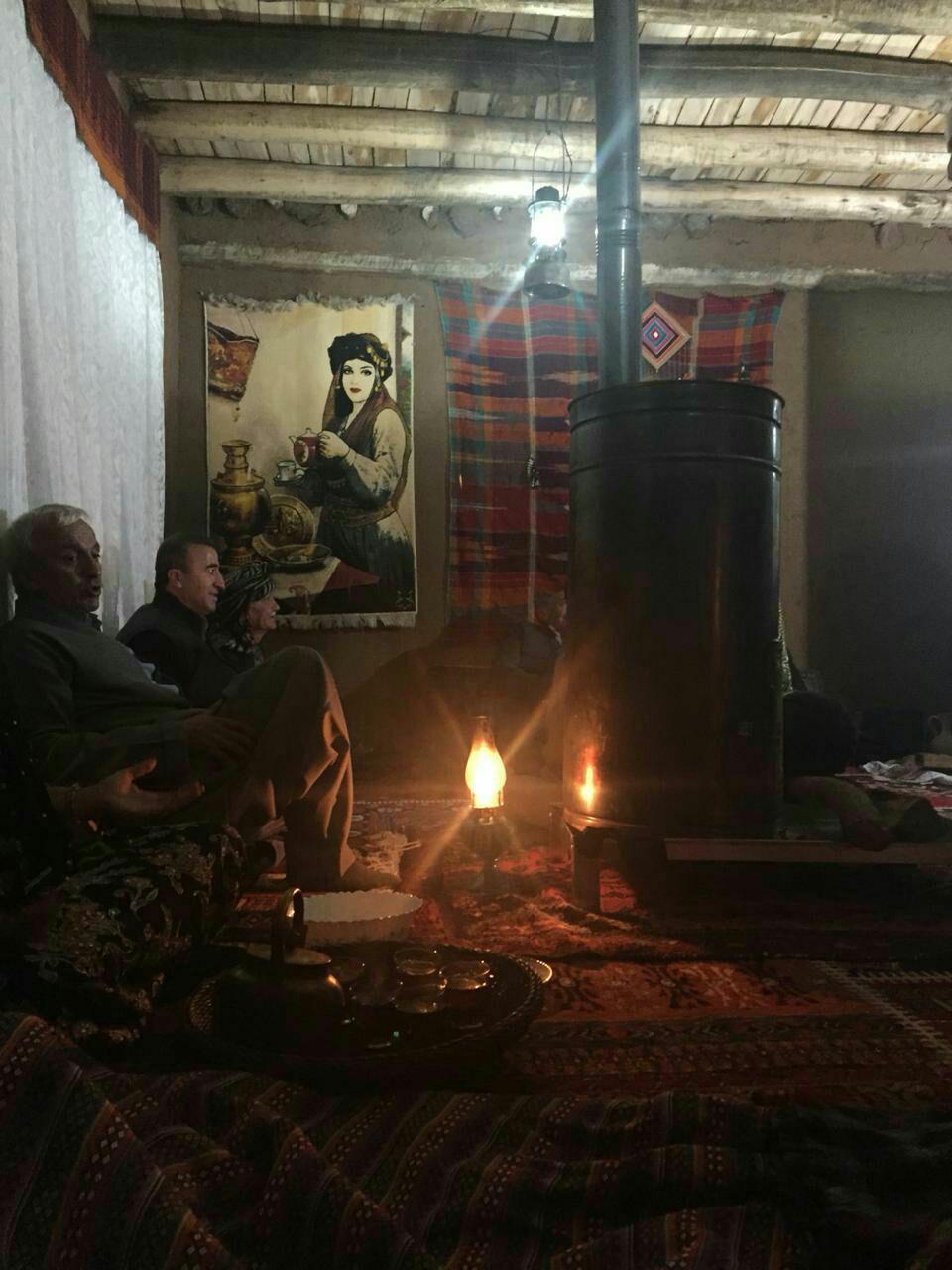 اقامتگاه بوم گردی نشینگه ی بنار در مریوان