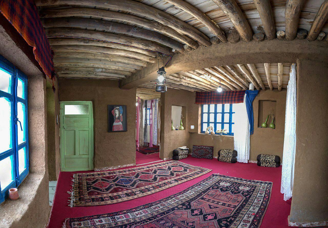 اقامتگاه بوم گردی نشینگه ی بنار در مریوان